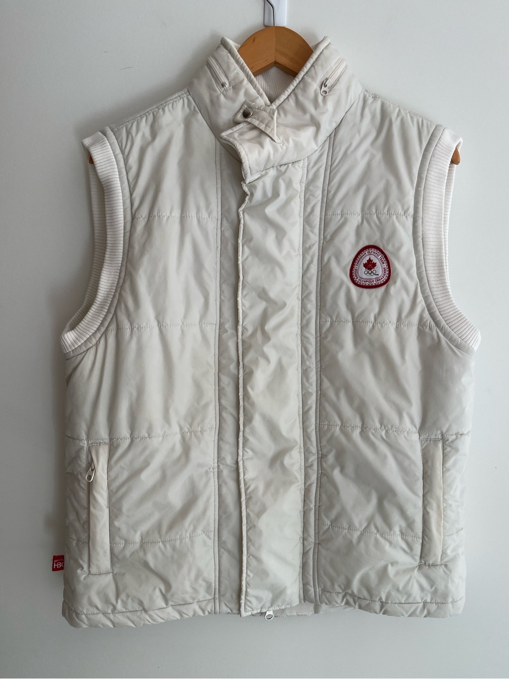 VINTAGE HBC Team Canada Winter 2006 Olympic Quilted Puffer Vest Travel Canadiana